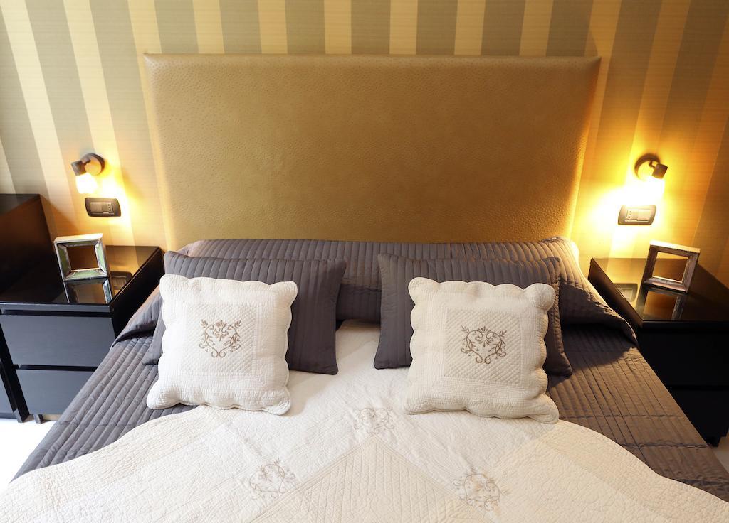 Caracciolo Guest House Rzym Pokój zdjęcie