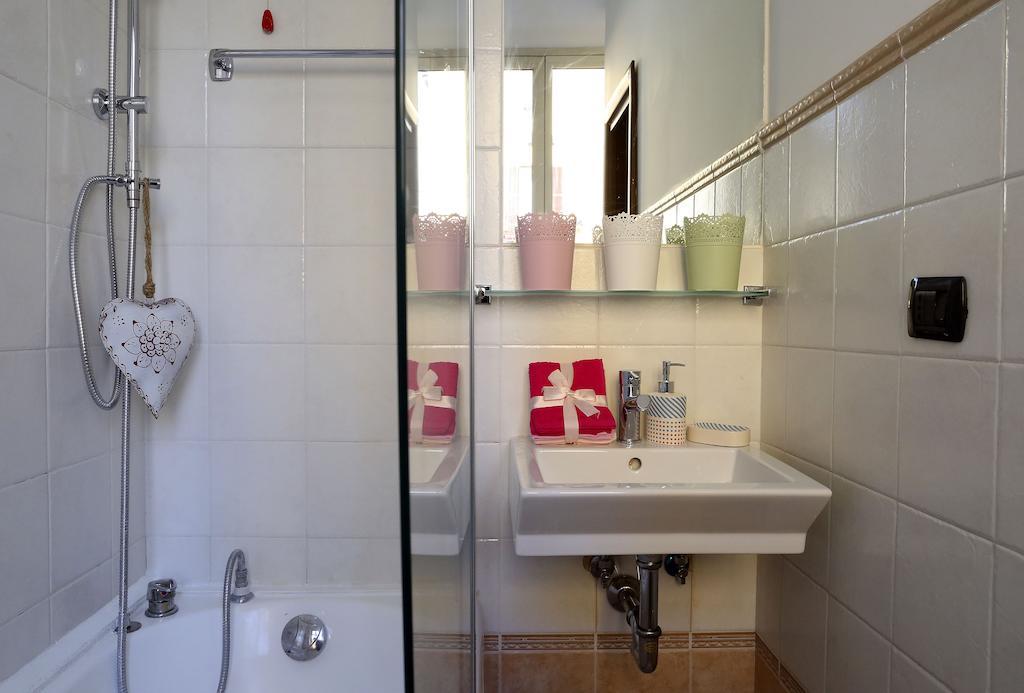 Caracciolo Guest House Rzym Pokój zdjęcie